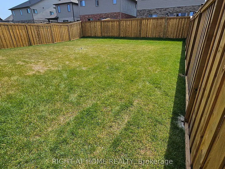 12 Mitchell Ave — Photo 6
