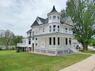 422 W Main St, Hortonville, WI 54944