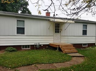 236 14th St, Silvis, IL 61282