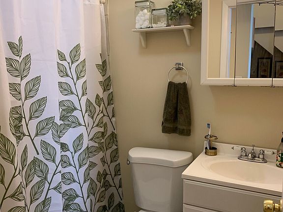 5th image of 17 Leeds St #1