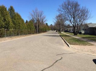 801 W Ridge St, Marquette, MI 49855