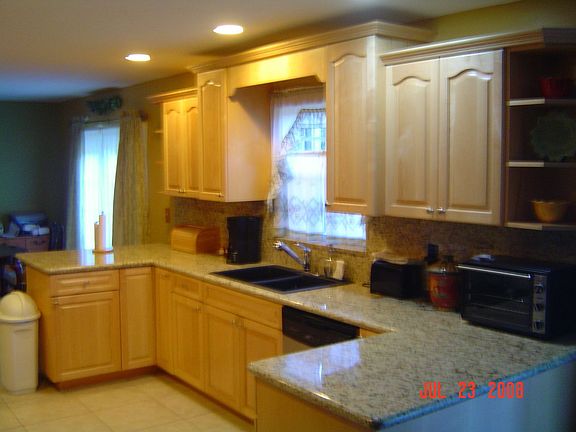 Kitchen right side view