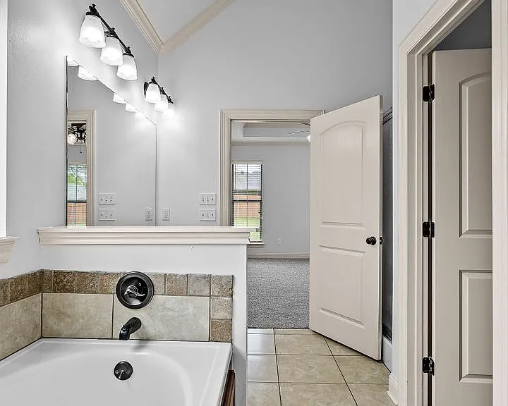 6484 Soda Point Dr — Photo 33