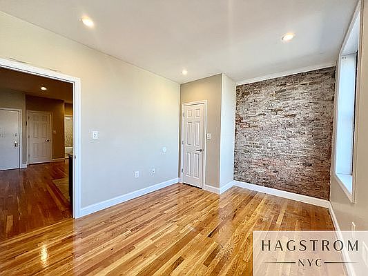 4th image of 607 Gates Ave #3C
