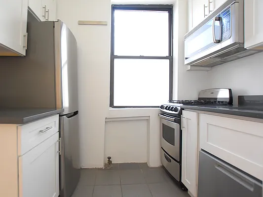 Rented by Blue Star Properties Inc. | media 29