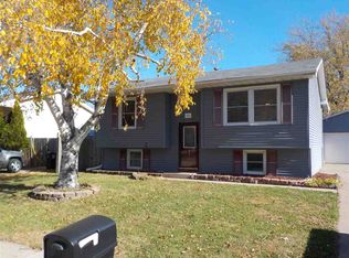 1307 N Pioneer St, Davenport, IA 52804