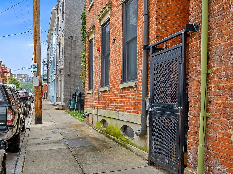 515 E 12th St #4 — Photo 11