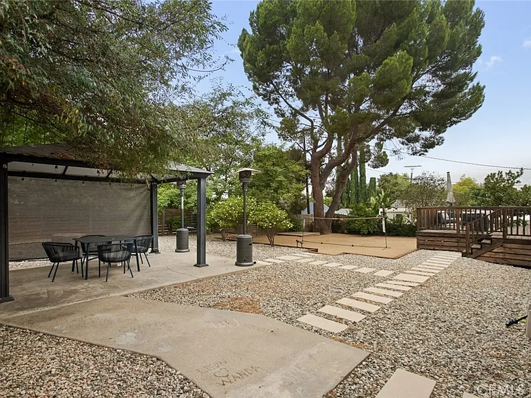 10215 Eldora Ave — Photo 5