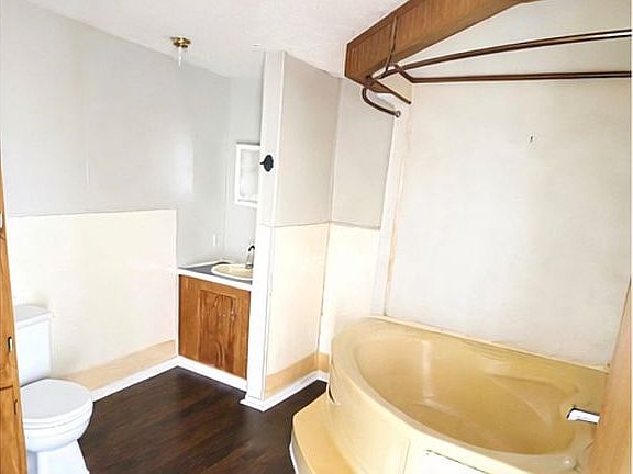 5th image of 421 Yankee Rd