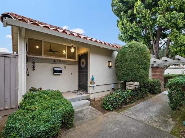 10982 Sweet Oak St, Cupertino, CA 95014
