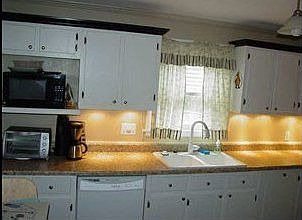 Galley kitchen w. updates