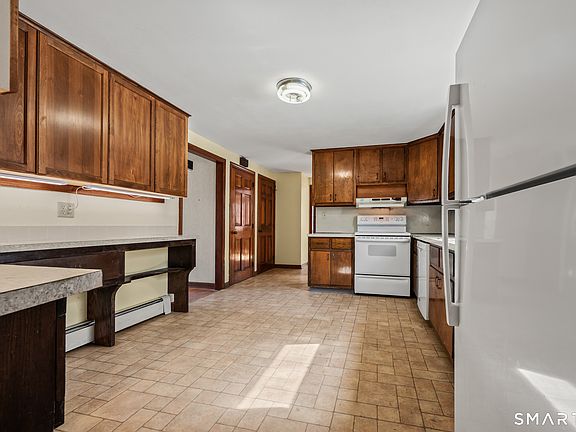 5th image of 80 Boyer Road