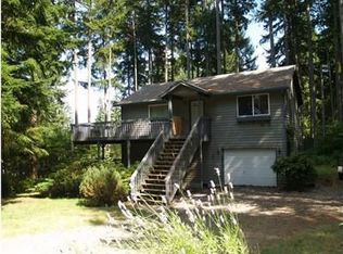 11824 Lake Florence Dr, Anderson Island, WA 98303