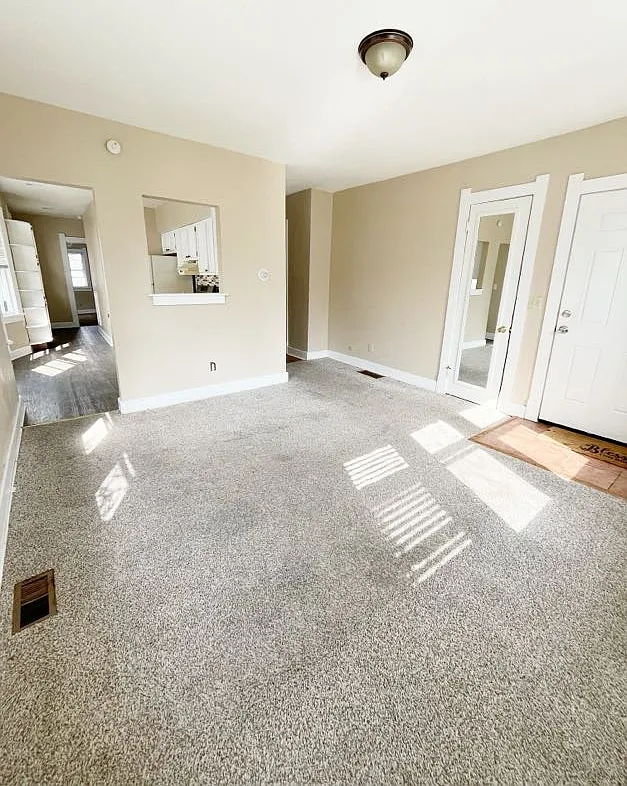 3 bed, 1100 sqft, $1,450 — Photo 3
