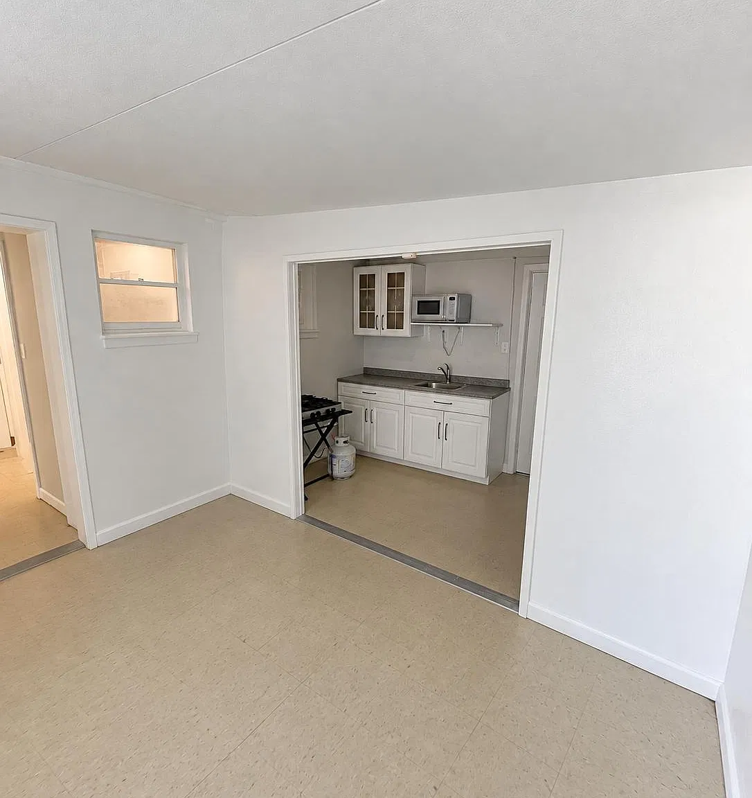 2 bed, $1,400 — Photo 1