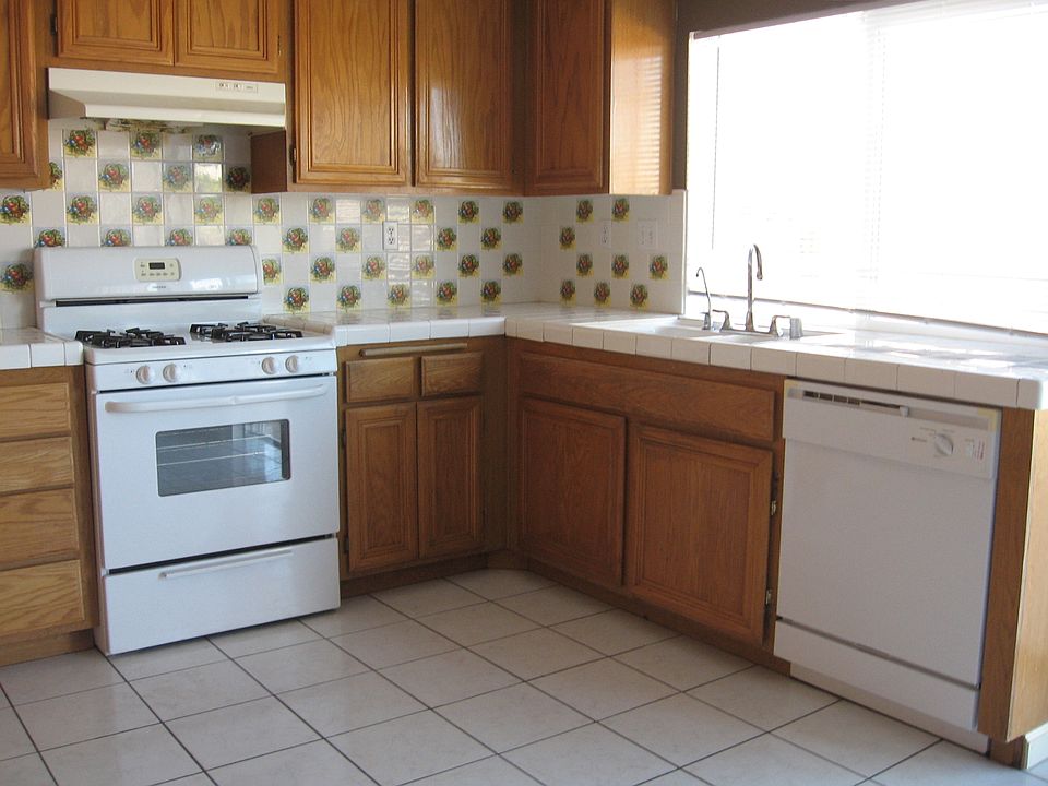 2nd image of 14400 Dalton Ct