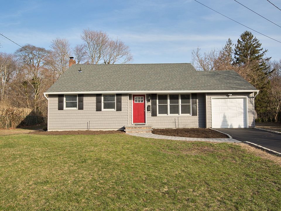 1st image of 804 Pine Ave