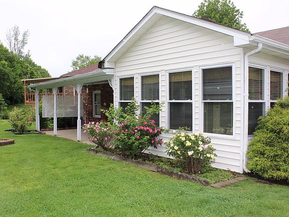 3rd image of 294 Saratoga Cir