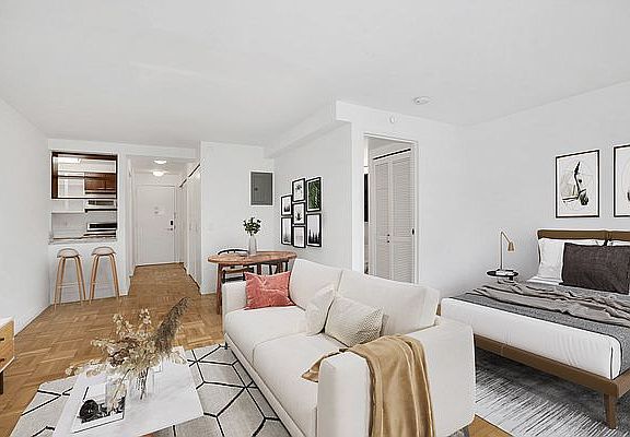 3rd image of 215 E 96th St APT 10M