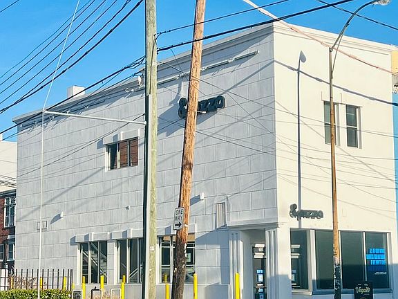 2nd image of 308 N Laurel St