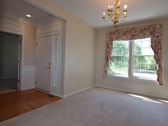 2nd image of 2830 Wessex Dr