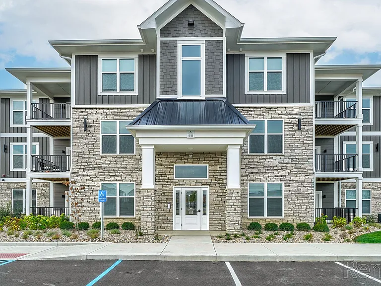 The E - Elevated Living in Whitestown — Photo 132