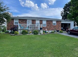 702 Birdwood Dr, Campbellsville, KY 42718