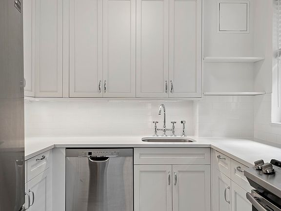 3rd image of 295 Central Park W APT 16E