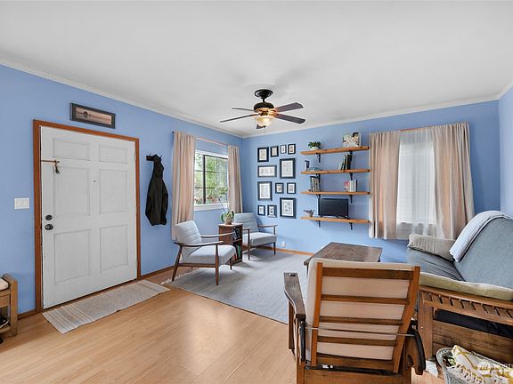 5th image of 307 Lincoln Ave