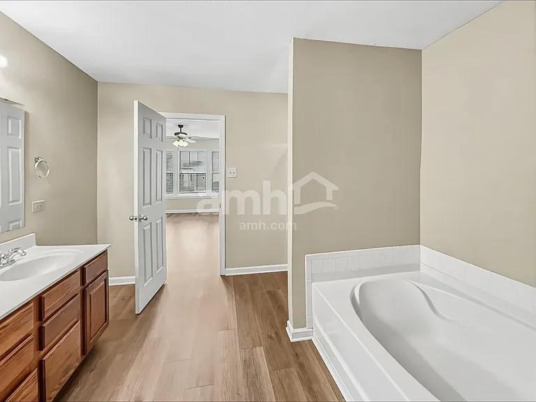 4504 Palustris Ct — Photo 11