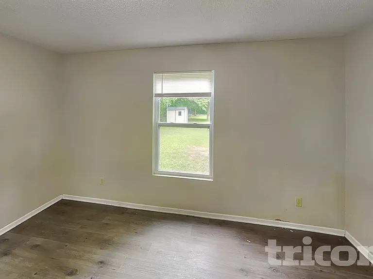7921 Crackling Ln — Photo 3