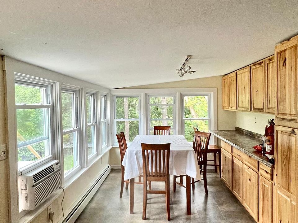 2nd image of 8 Beach Rd