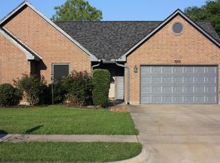 120 Lasso St, Angleton, TX 77515