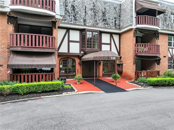 136 Centennial Ave APT 303, Sewickley, PA 15143
