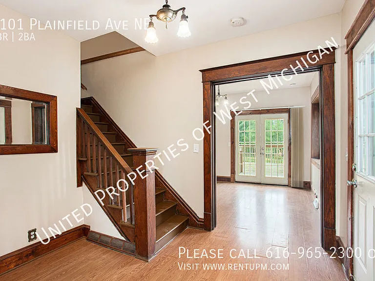 3101 Plainfield Ave NE — Photo 4