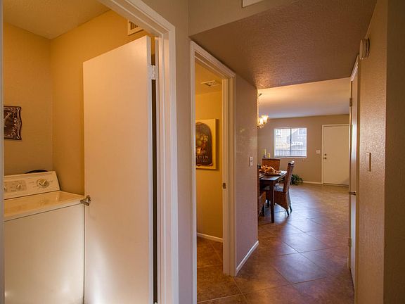 4th image of 436 E Hidalgo Ave