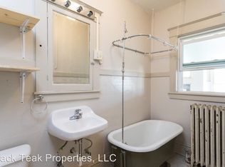 703 N Main St #A, Oshkosh, WI 54901