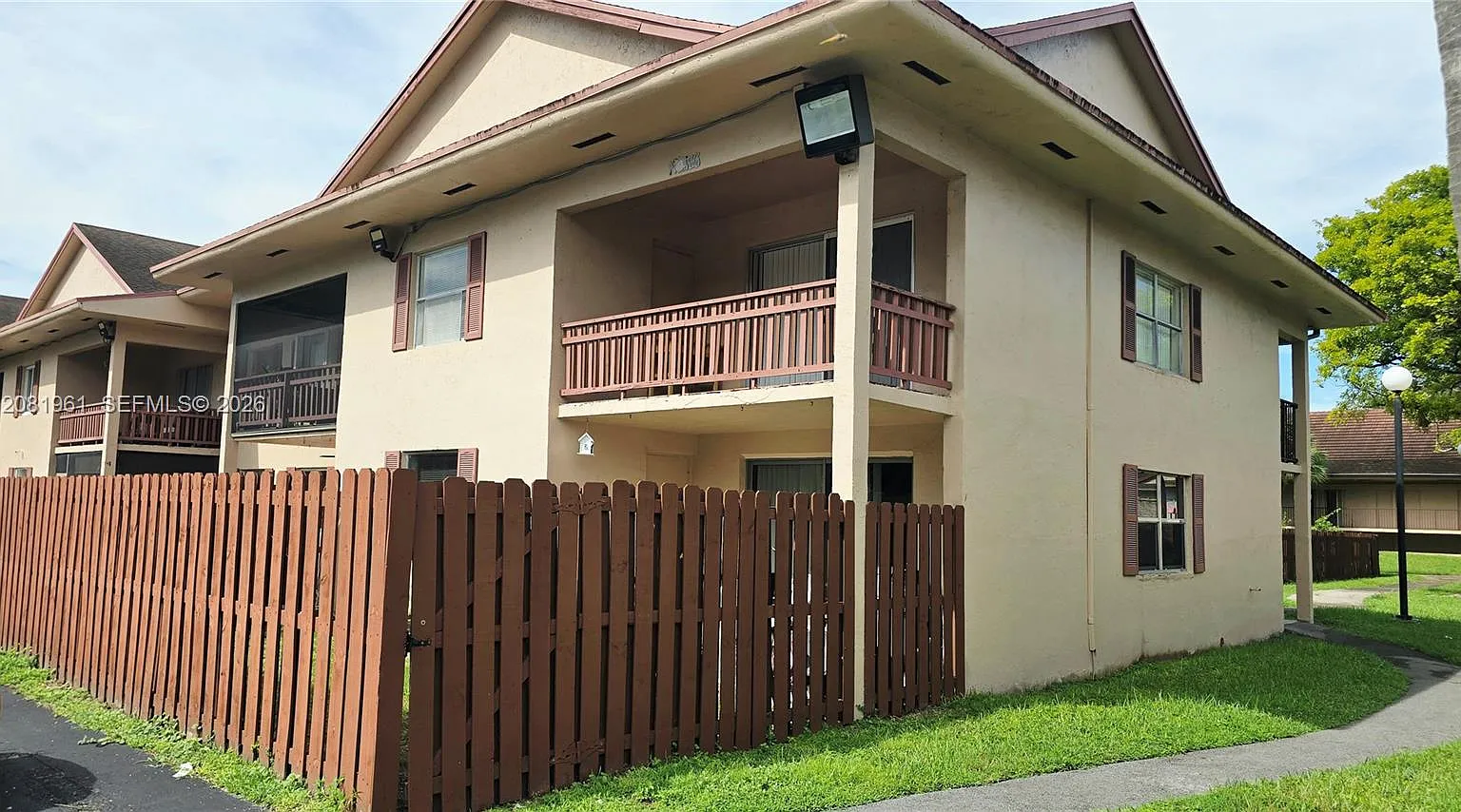 Pine Grove Condo — Photo 1