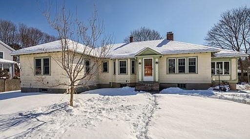 1st image of 221 Essex St