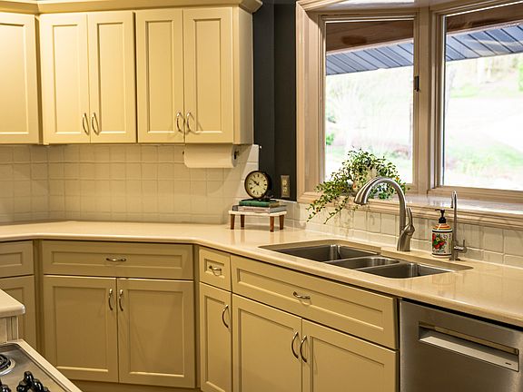 21st image of 4242 Pearl Valley Rd