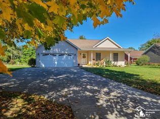 355 Railroad St, Petersburg, MI 49270