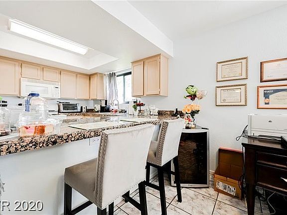 3rd image of 2651 Churchill Cir
