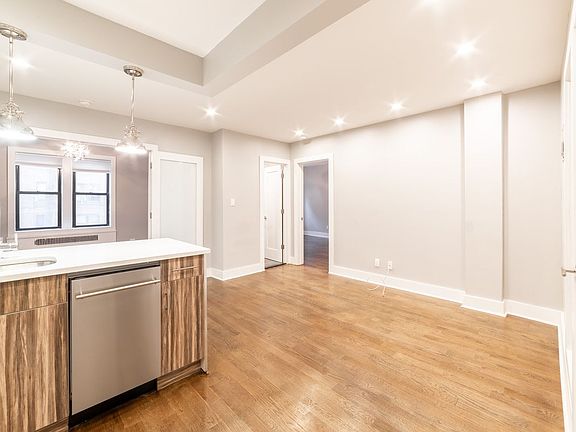 3rd image of 15 Crooke Ave APT 2C