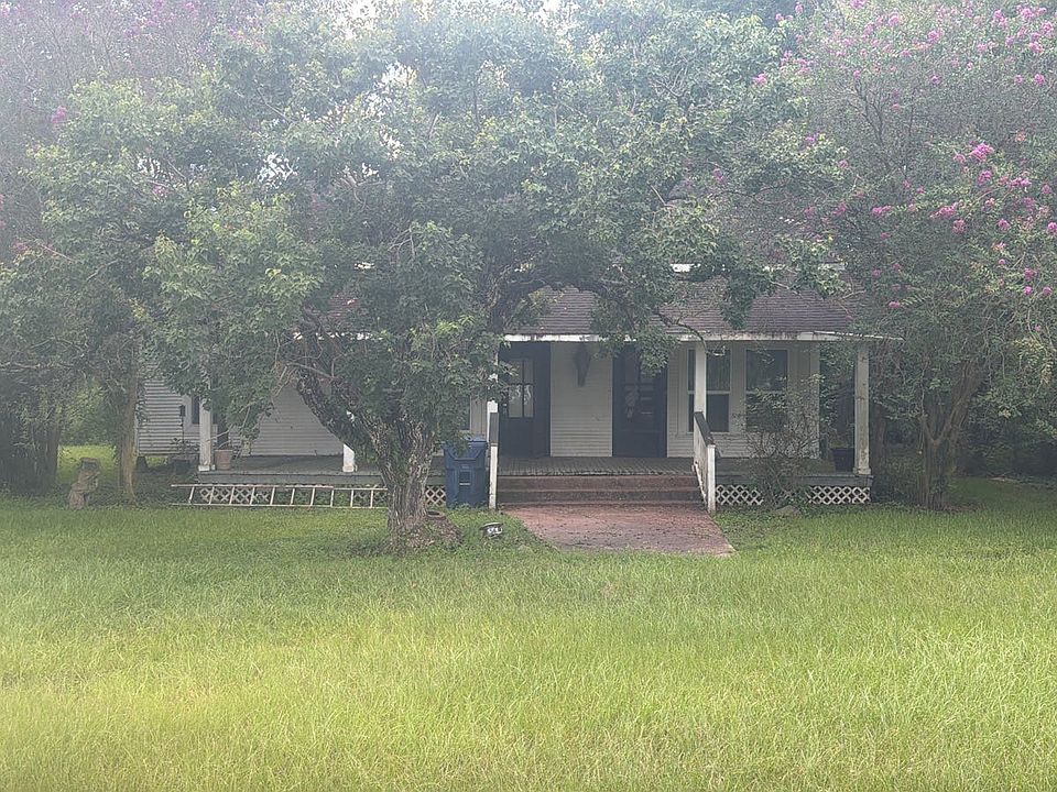 1st image of 186 Railroad St