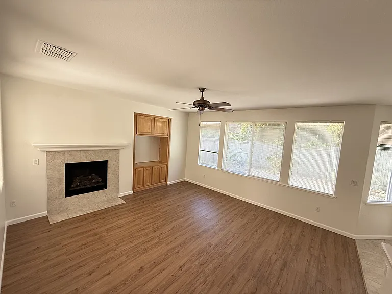3419 Mas Amilos Way — Photo 3