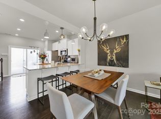 6946 Walnut Branch Ln, Charlotte, NC 28277