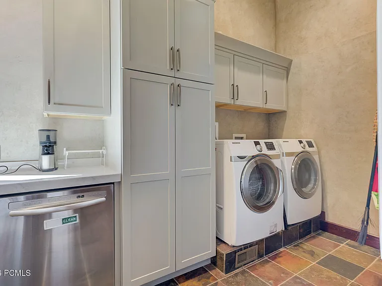 715 Aspen Ln — Photo 26