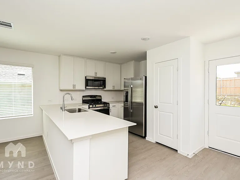 30 West Luxury Rental Homes — Photo 39