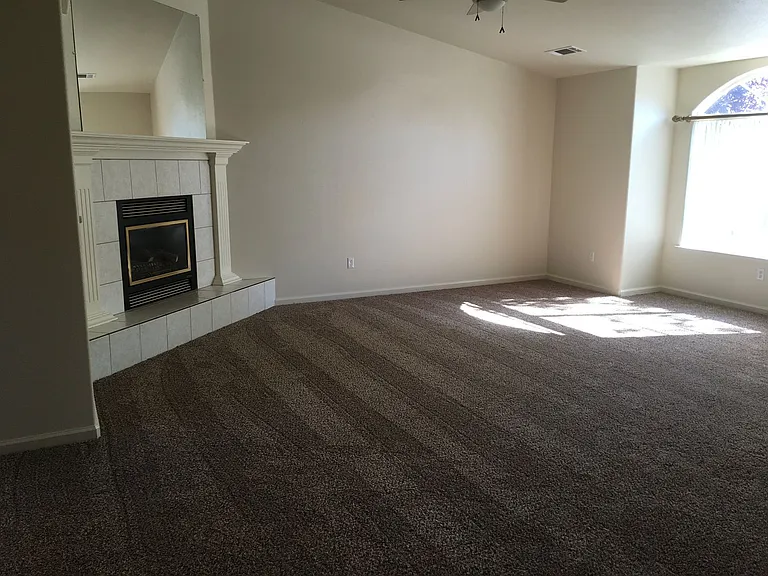 3210 Wandsworth Dr — Photo 3