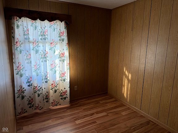 3rd image of 1020 Syracuse Dr